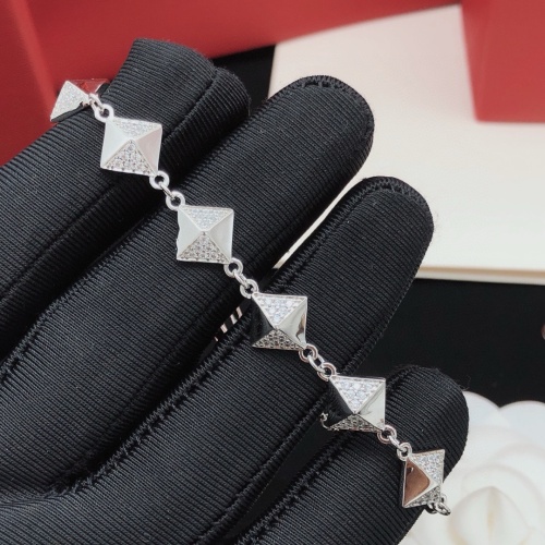 Cheap Valentino Bracelets #1261567 Replica Wholesale [$29.00 USD] [ITEM#1261567] on Replica Valentino Bracelets