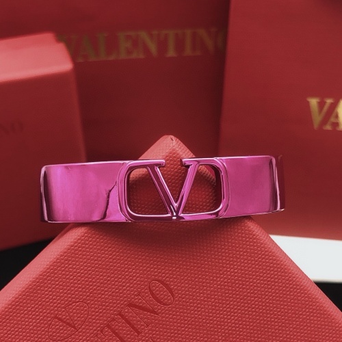 Cheap Valentino Bracelets #1261573 Replica Wholesale [$32.00 USD] [ITEM#1261573] on Replica Valentino Bracelets