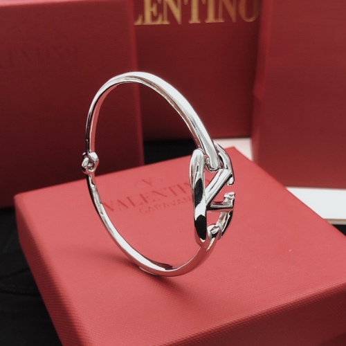 Cheap Valentino Bracelets #1261574 Replica Wholesale [$32.00 USD] [ITEM#1261574] on Replica Valentino Bracelets