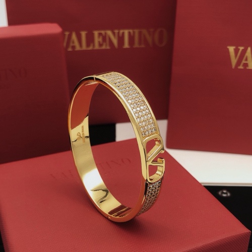 Cheap Valentino Bracelets #1261579 Replica Wholesale [$39.00 USD] [ITEM#1261579] on Replica Valentino Bracelets