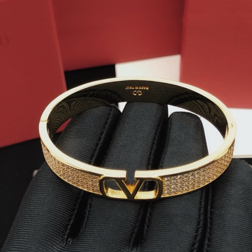 Cheap Valentino Bracelets #1261579 Replica Wholesale [$39.00 USD] [ITEM#1261579] on Replica Valentino Bracelets