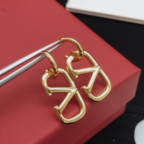 Cheap Valentino Earrings For Women #1261591 Replica Wholesale [$27.00 USD] [ITEM#1261591] on Replica Valentino Earrings