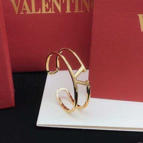 Cheap Valentino Bracelets #1261779 Replica Wholesale [$29.00 USD] [ITEM#1261779] on Replica Valentino Bracelets