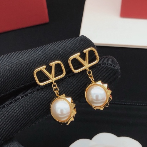 Cheap Valentino Earrings For Women #1261871 Replica Wholesale [$29.00 USD] [ITEM#1261871] on Replica Valentino Earrings