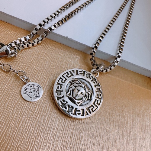 Cheap Versace Necklaces #1261904 Replica Wholesale [$42.00 USD] [ITEM#1261904] on Replica Versace Necklaces