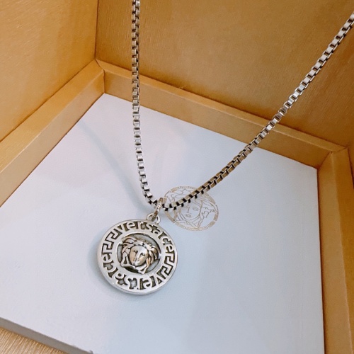 Cheap Versace Necklaces #1261904 Replica Wholesale [$42.00 USD] [ITEM#1261904] on Replica Versace Necklaces