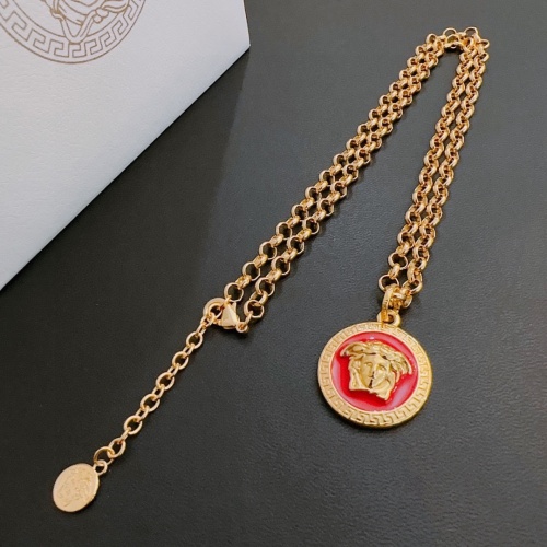 Cheap Versace Necklaces #1261905 Replica Wholesale [$42.00 USD] [ITEM#1261905] on Replica Versace Necklaces