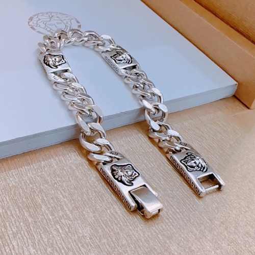 Cheap Versace Bracelets #1261922 Replica Wholesale [$64.00 USD] [ITEM#1261922] on Replica Versace Bracelets