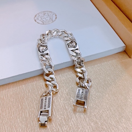 Cheap Versace Bracelets #1261922 Replica Wholesale [$64.00 USD] [ITEM#1261922] on Replica Versace Bracelets