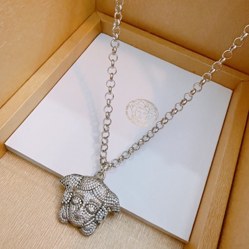 Cheap Versace Necklaces #1261964 Replica Wholesale [$52.00 USD] [ITEM#1261964] on Replica Versace Necklaces