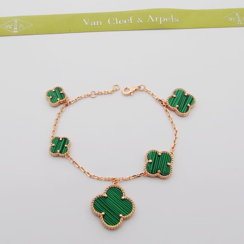 Cheap Van Cleef &amp; Arpels Bracelets For Women #1262414 Replica Wholesale [$32.00 USD] [ITEM#1262414] on Replica Van Cleef &amp; Arpels Bracelets