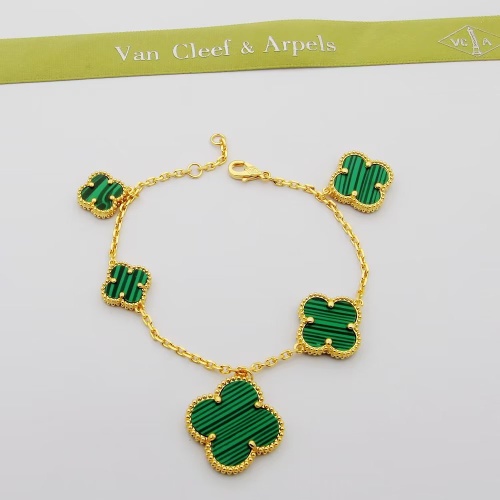 Cheap Van Cleef &amp; Arpels Bracelets For Women #1262415 Replica Wholesale [$32.00 USD] [ITEM#1262415] on Replica Van Cleef &amp; Arpels Bracelets