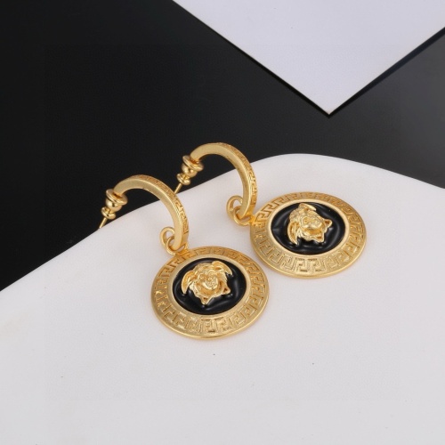 Cheap Versace Earrings For Women #1262710 Replica Wholesale [$29.00 USD] [ITEM#1262710] on Replica Versace Earrings