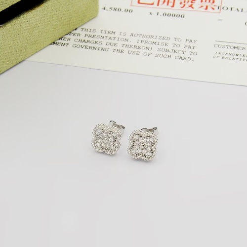 Cheap Van Cleef &amp; Arpels Earrings For Women #1262760 Replica Wholesale [$25.00 USD] [ITEM#1262760] on Replica Van Cleef &amp; Arpels Earrings