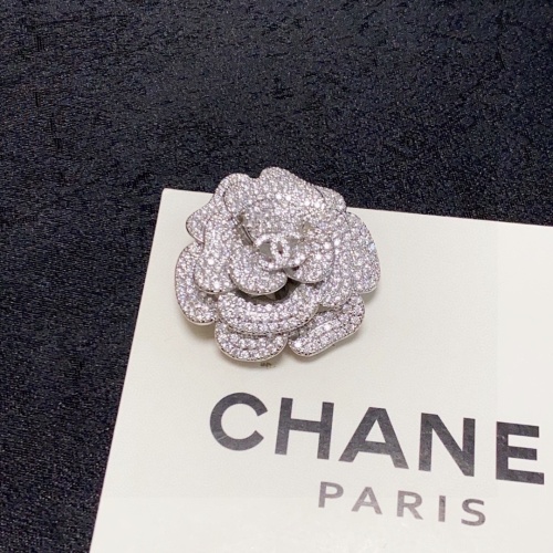 Cheap Chanel Brooches For Women #1262828 Replica Wholesale [$32.00 USD] [ITEM#1262828] on Replica Chanel Brooches