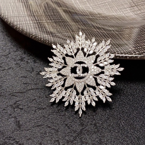 Cheap Chanel Brooches For Women #1262829 Replica Wholesale [$32.00 USD] [ITEM#1262829] on Replica Chanel Brooches