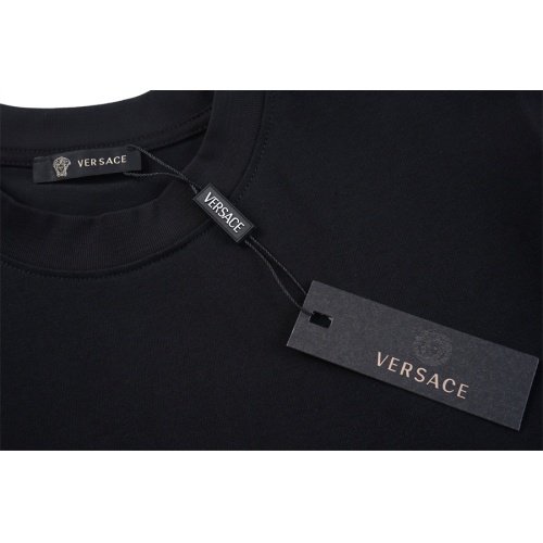 Cheap Versace T-Shirts Short Sleeved For Unisex #1264517 Replica Wholesale [$36.00 USD] [ITEM#1264517] on Replica Versace T-Shirts