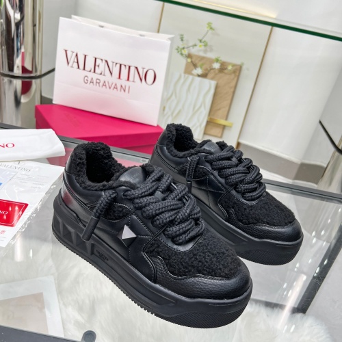 Cheap Valentino Casual Shoes For Women #1266226 Replica Wholesale [$112.00 USD] [ITEM#1266226] on Replica Valentino Casual Shoes