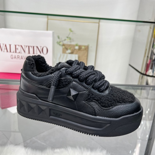 Cheap Valentino Casual Shoes For Women #1266226 Replica Wholesale [$112.00 USD] [ITEM#1266226] on Replica Valentino Casual Shoes