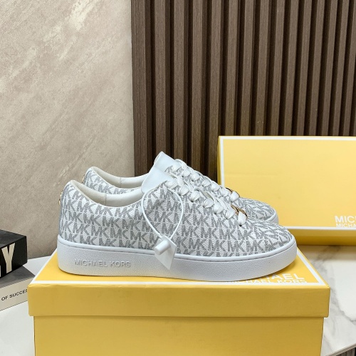 Cheap Michael Kors Casual Shoes For Women #1267285 Replica Wholesale [$80.00 USD] [ITEM#1267285] on Replica Michael Kors Casual Shoes