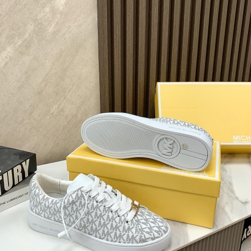 Cheap Michael Kors Casual Shoes For Women #1267285 Replica Wholesale [$80.00 USD] [ITEM#1267285] on Replica Michael Kors Casual Shoes