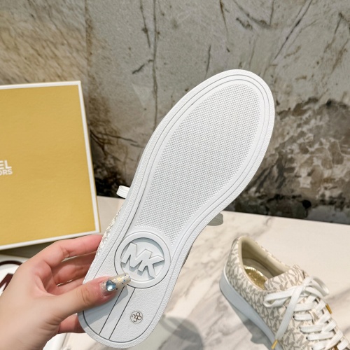 Cheap Michael Kors Casual Shoes For Women #1267289 Replica Wholesale [$82.00 USD] [ITEM#1267289] on Replica Michael Kors Casual Shoes