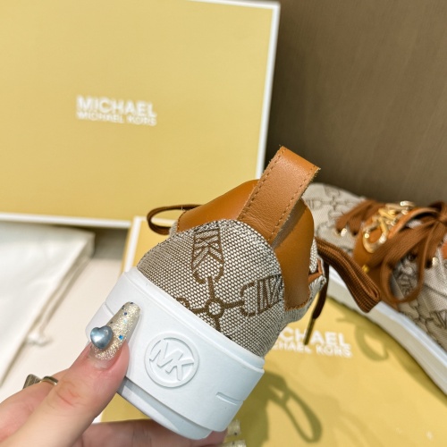 Cheap Michael Kors Casual Shoes For Women #1267294 Replica Wholesale [$82.00 USD] [ITEM#1267294] on Replica Michael Kors Casual Shoes