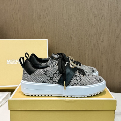 Cheap Michael Kors Casual Shoes For Women #1267295 Replica Wholesale [$82.00 USD] [ITEM#1267295] on Replica Michael Kors Casual Shoes