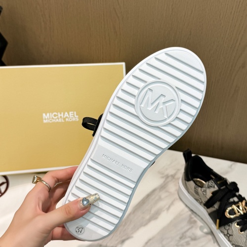 Cheap Michael Kors Casual Shoes For Women #1267295 Replica Wholesale [$82.00 USD] [ITEM#1267295] on Replica Michael Kors Casual Shoes