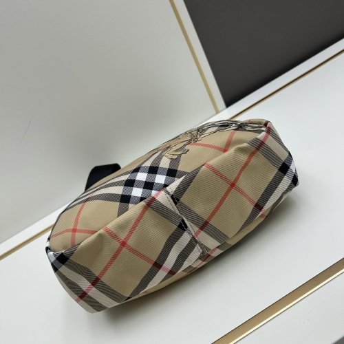 Cheap Burberry AAA Quality Messenger Bags For Unisex #1267586 Replica Wholesale [$98.00 USD] [ITEM#1267586] on Replica Burberry AAA Messenger Bags