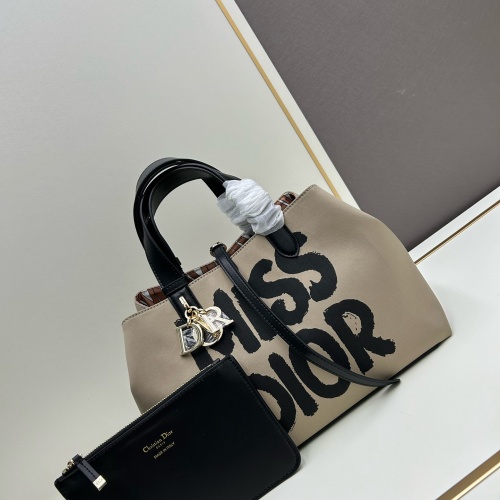 Cheap Christian Dior AAA Quality Handbags For Women #1267781 Replica Wholesale [$100.00 USD] [ITEM#1267781] on Replica Christian Dior AAA Handbags