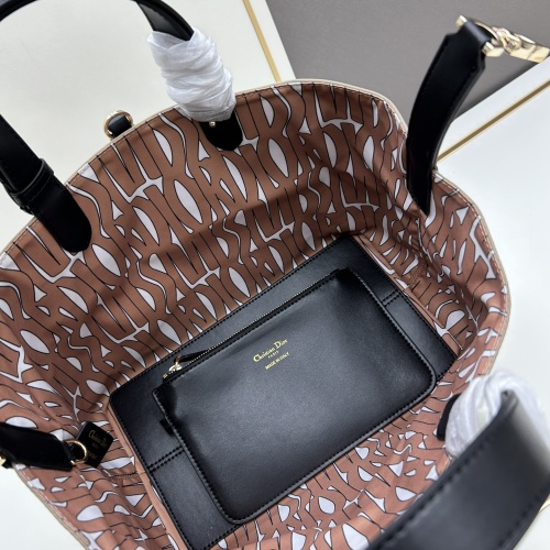 Cheap Christian Dior AAA Quality Handbags For Women #1267781 Replica Wholesale [$100.00 USD] [ITEM#1267781] on Replica Christian Dior AAA Handbags