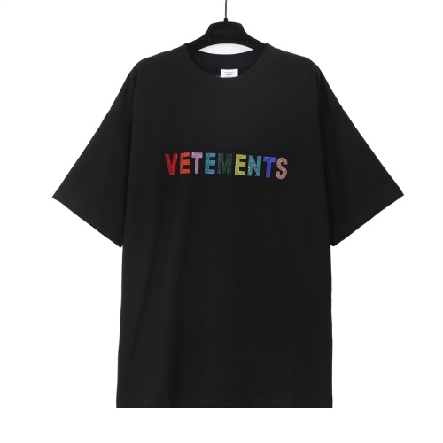 Cheap VETEMENTS T-Shirts Short Sleeved For Unisex #1268261 Replica Wholesale [$32.00 USD] [ITEM#1268261] on Replica VETEMENTS T-Shirts