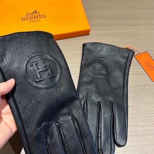 Cheap Hermes Gloves For Men #1269193 Replica Wholesale [$48.00 USD] [ITEM#1269193] on Replica Hermes Gloves