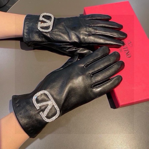 Cheap Valentino Gloves For Women #1269207 Replica Wholesale [$60.00 USD] [ITEM#1269207] on Replica Valentino Gloves