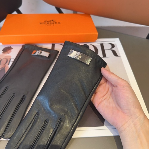 Cheap Hermes Gloves #1269231 Replica Wholesale [$52.00 USD] [ITEM#1269231] on Replica Hermes Gloves