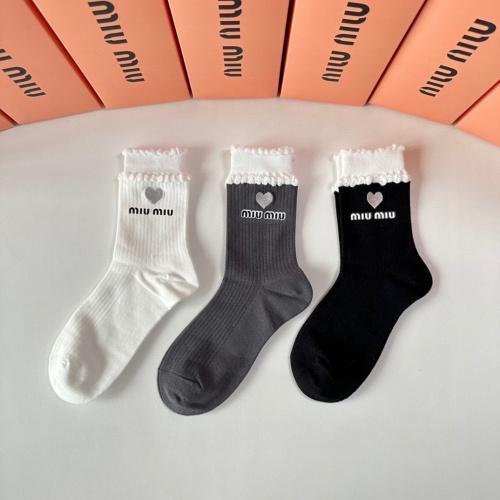 Cheap MIU MIU Socks #1269610 Replica Wholesale [$32.00 USD] [ITEM#1269610] on Replica MIU MIU Socks