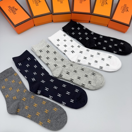 Cheap Hermes Socks #1269619 Replica Wholesale [$29.00 USD] [ITEM#1269619] on Replica 