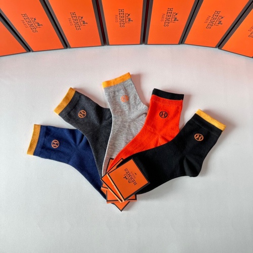 Cheap Hermes Socks #1269636 Replica Wholesale [$27.00 USD] [ITEM#1269636] on Replica 