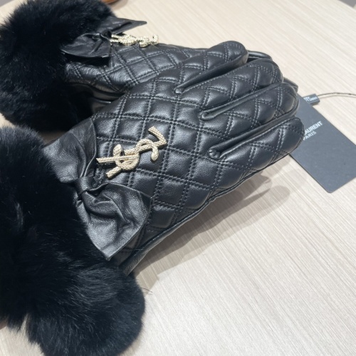 Cheap Yves Saint Laurent Gloves For Women #1269683 Replica Wholesale [$52.00 USD] [ITEM#1269683] on Replica Yves Saint Laurent Gloves