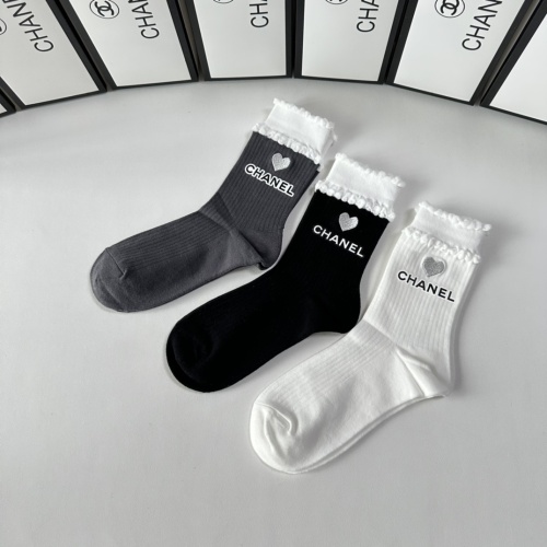 Cheap Chanel Socks #1269742 Replica Wholesale [$32.00 USD] [ITEM#1269742] on Replica Chanel Socks