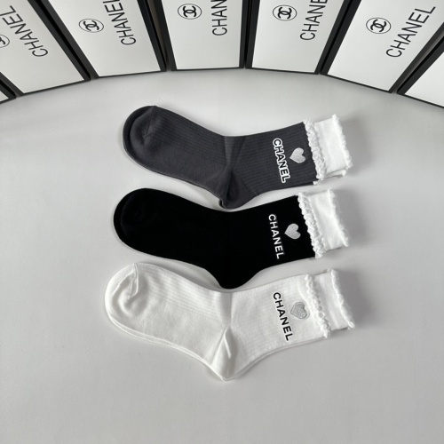 Cheap Chanel Socks #1269742 Replica Wholesale [$32.00 USD] [ITEM#1269742] on Replica Chanel Socks