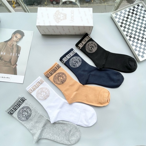 Cheap Versace Socks For Men #1269750 Replica Wholesale [$25.00 USD] [ITEM#1269750] on Replica Versace Socks