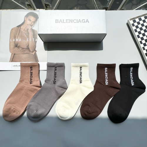 Cheap Balenciaga Socks #1269758 Replica Wholesale [$25.00 USD] [ITEM#1269758] on Replica Balenciaga Socks