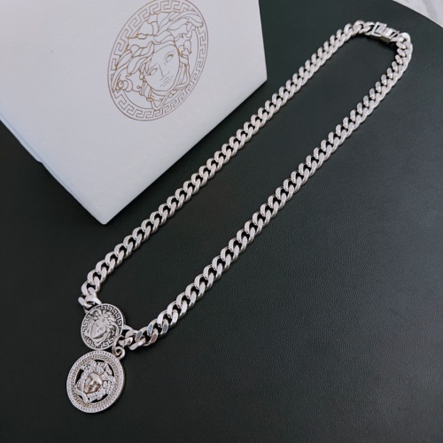 Cheap Versace Necklaces #1269942 Replica Wholesale [$60.00 USD] [ITEM#1269942] on Replica Versace Necklaces