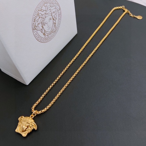 Cheap Versace Necklaces #1270055 Replica Wholesale [$42.00 USD] [ITEM#1270055] on Replica Versace Necklaces