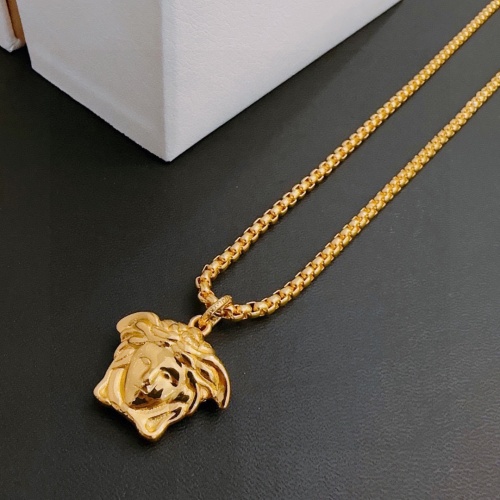 Cheap Versace Necklaces #1270055 Replica Wholesale [$42.00 USD] [ITEM#1270055] on Replica Versace Necklaces