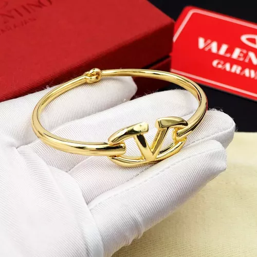 Cheap Valentino Bracelets #1270514 Replica Wholesale [$27.00 USD] [ITEM#1270514] on Replica Valentino Bracelets