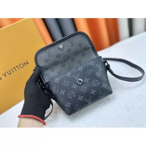 Cheap Louis Vuitton AAA Quality Messenger Bags For Unisex #1270543 Replica Wholesale [$60.00 USD] [ITEM#1270543] on Replica Louis Vuitton AAA Quality Messenger Bags