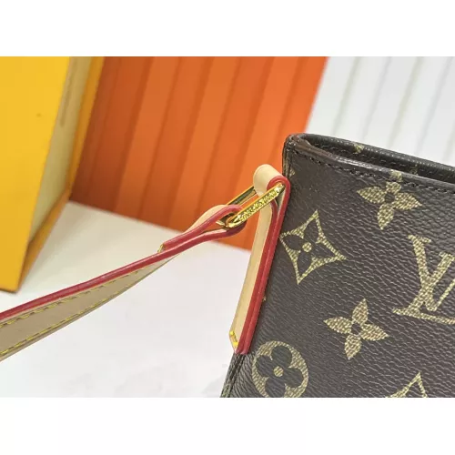 Cheap Louis Vuitton AAA Quality Messenger Bags For Women #1270595 Replica Wholesale [$60.00 USD] [ITEM#1270595] on Replica Louis Vuitton AAA Quality Messenger Bags